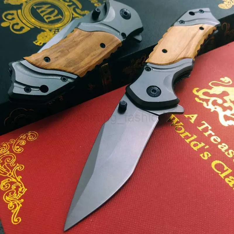 Damascus Steel Folding 57HRC Blade Wood Handle for Camping