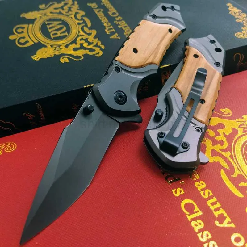 Damascus Steel Folding 57HRC Blade Wood Handle for Camping
