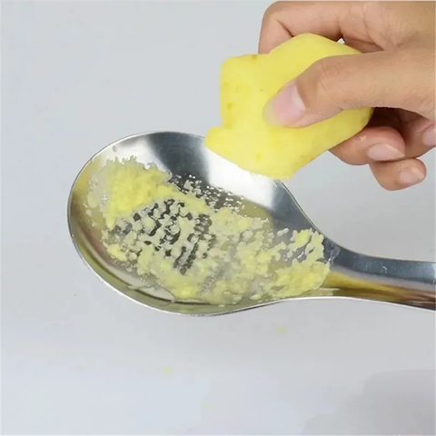 Kitchen Accessories Spoon Shape Grater Silver Stainless Steel Lemon Zester Ginger Garlic Grinding Tool